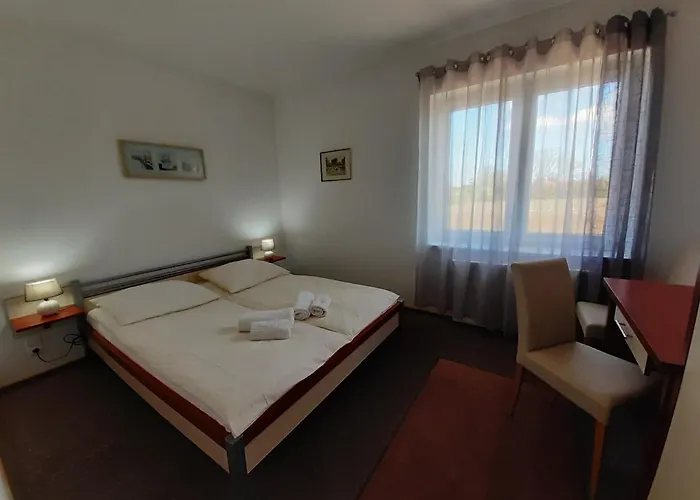 Dworek Natury Bed & Breakfast 3*